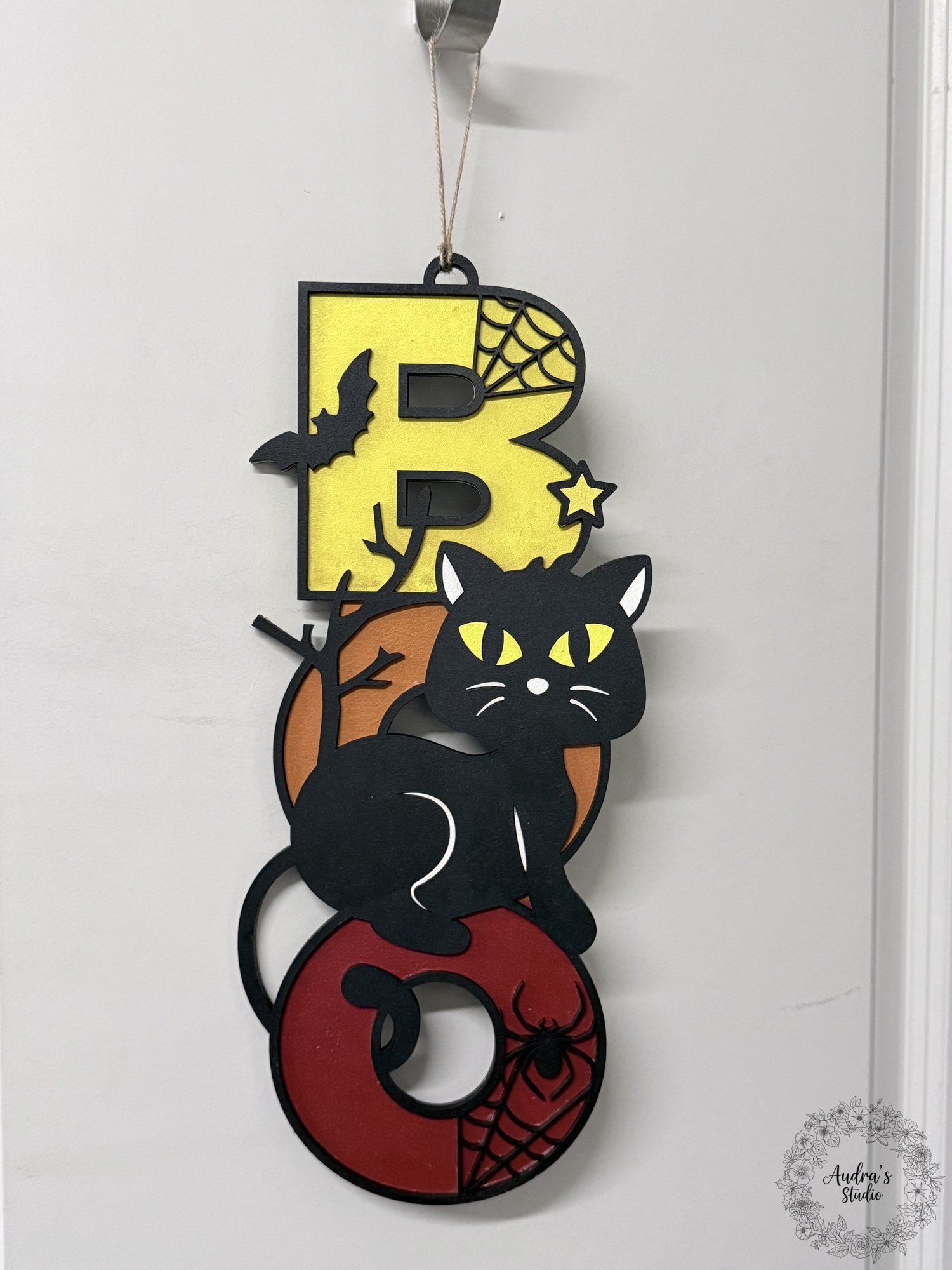 Black cat BOO sign